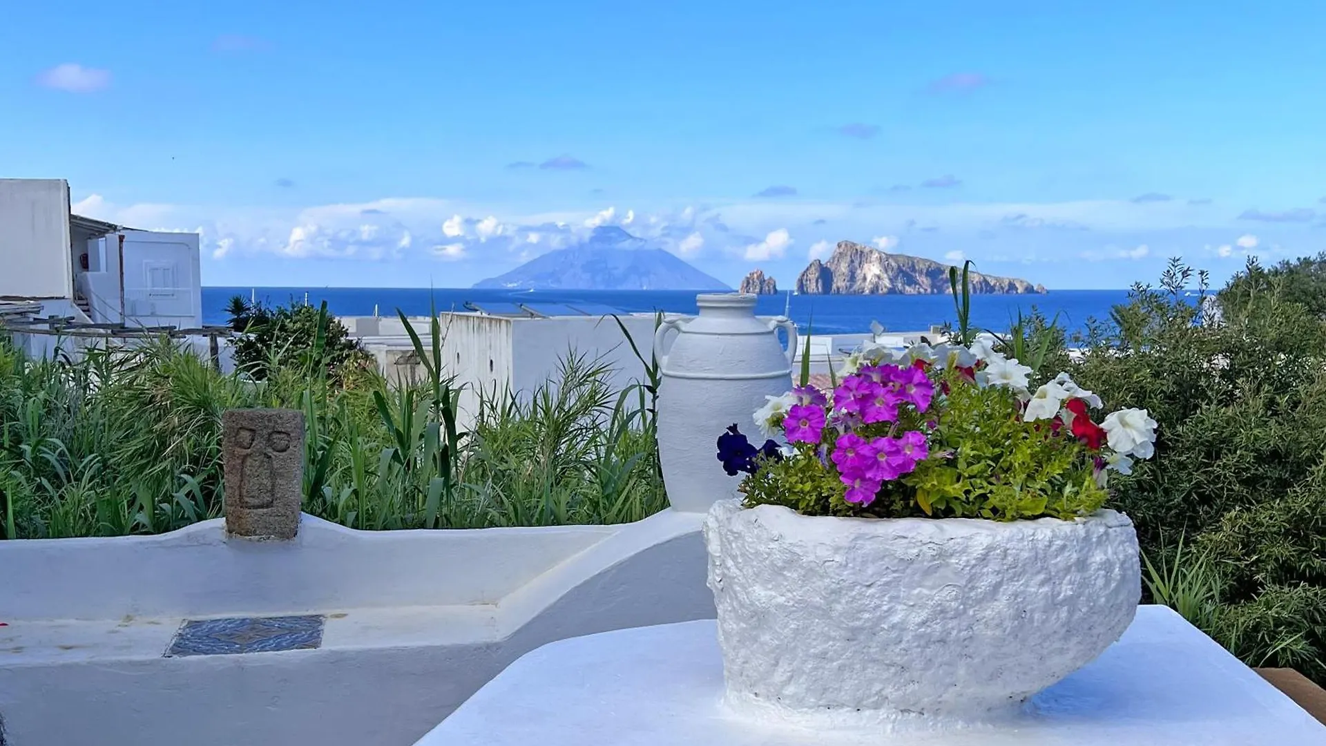 Dependance La Caletta Hotel Panarea Italy
