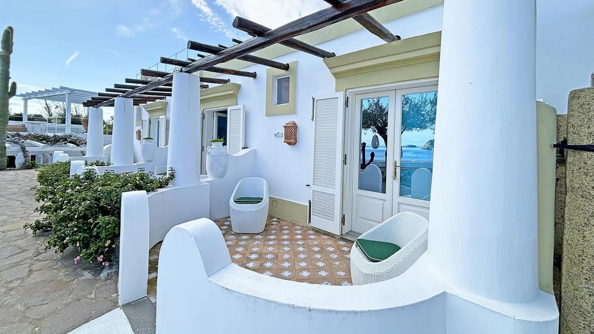 Dependance La Caletta Hotel Panarea Guest house